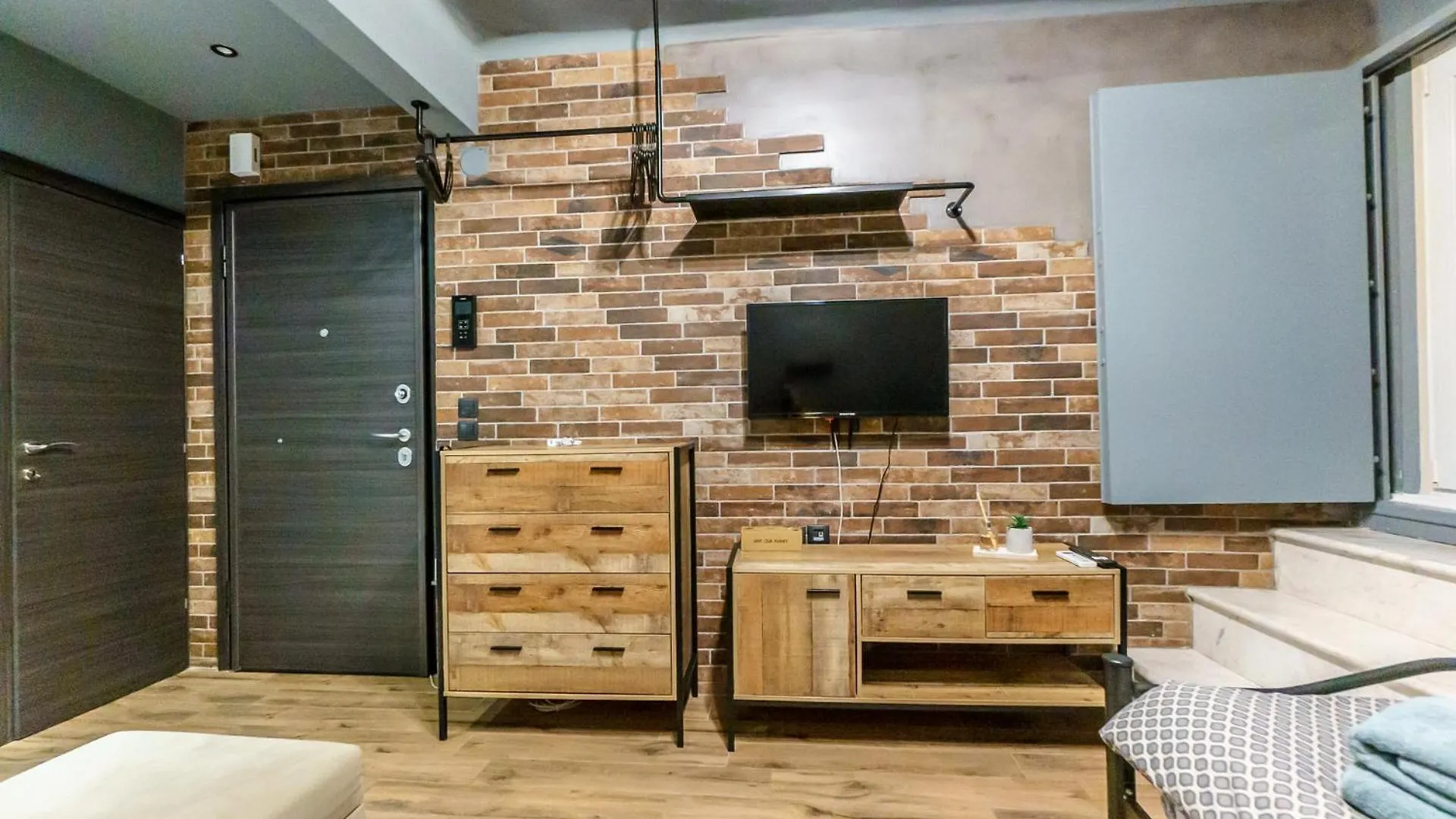 Happiness Studio With Terrace. Thessaloniki Apartment